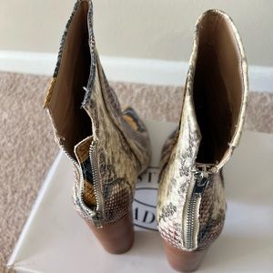 Steve Madden ankle boots